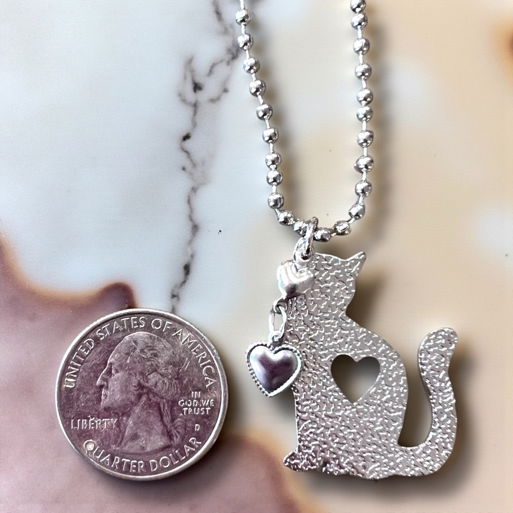 Beautiful Stainless Steel Silver Toned Cat and Heart Pendant Necklace - Picture 16 of 17